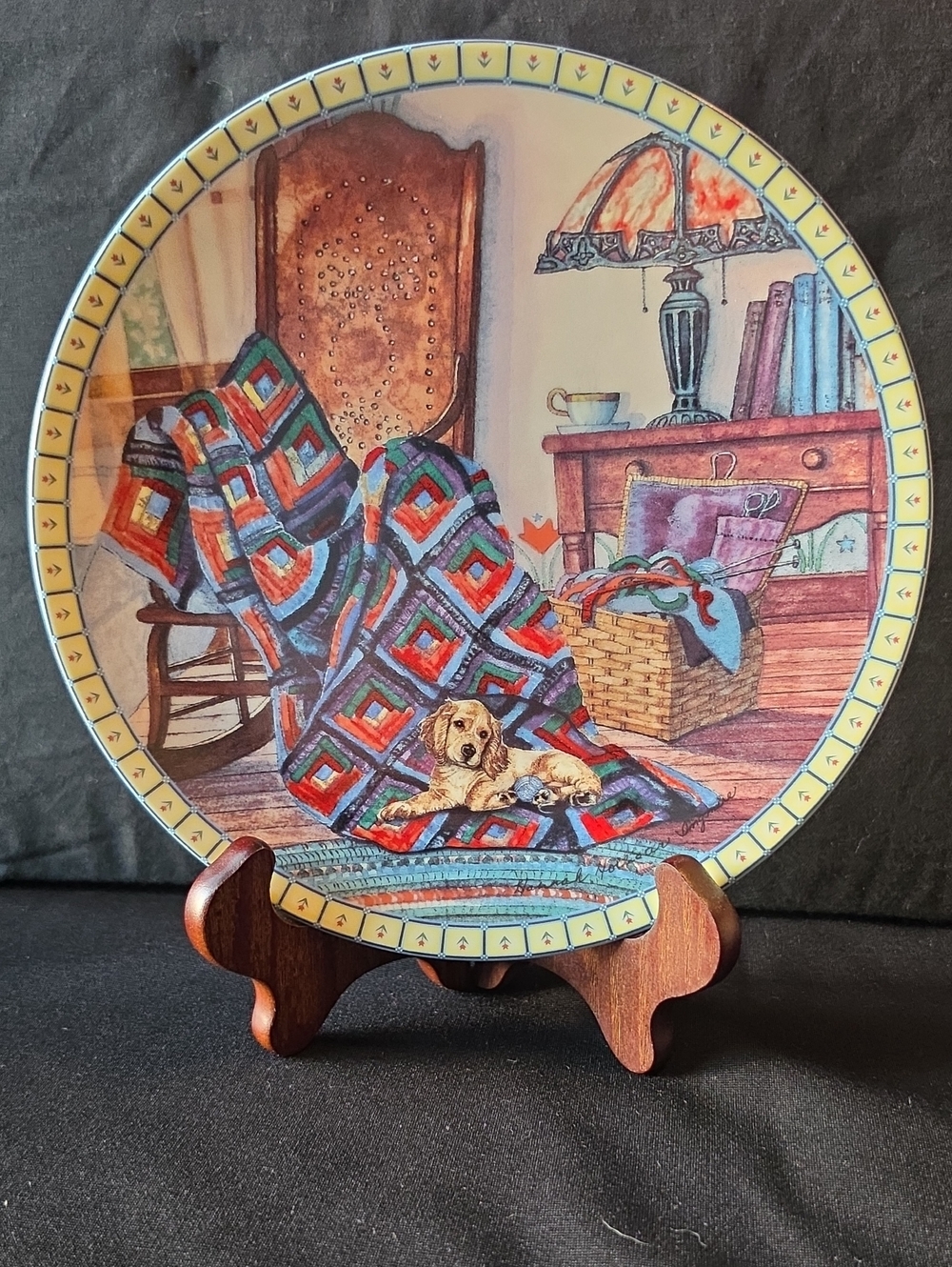 Knowles Decorative Plate with Blue, Red & Yellow Quilt Scene